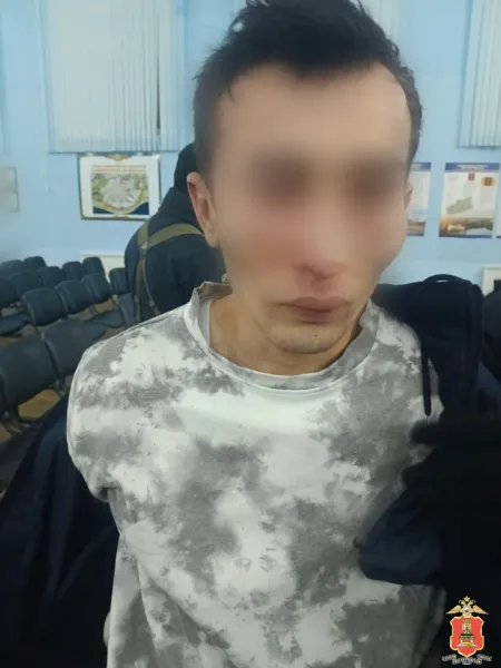 В Твери задержали закладчика с почти килограммом наркотиков