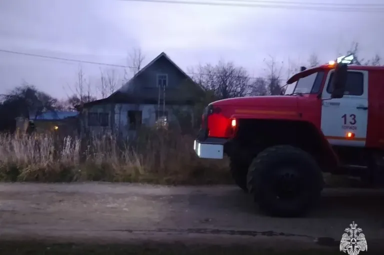 В Торжке из-за курения загорелся дом на улице Кутузова