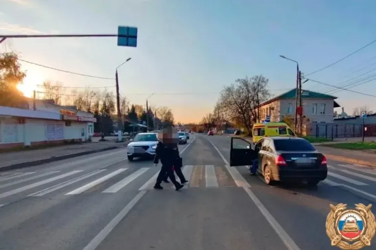 В Твери на улице Пленкина Nissan сбил 12-летнюю девочку