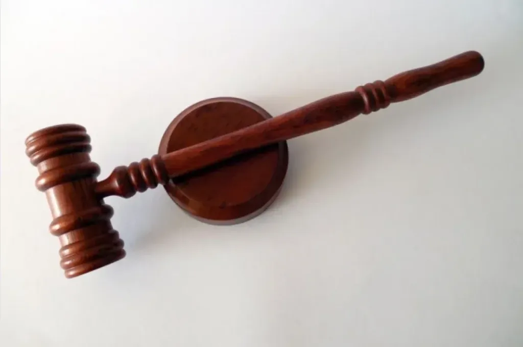 Суд в Зубцове оставил штраф за телефон за рулём без изменений